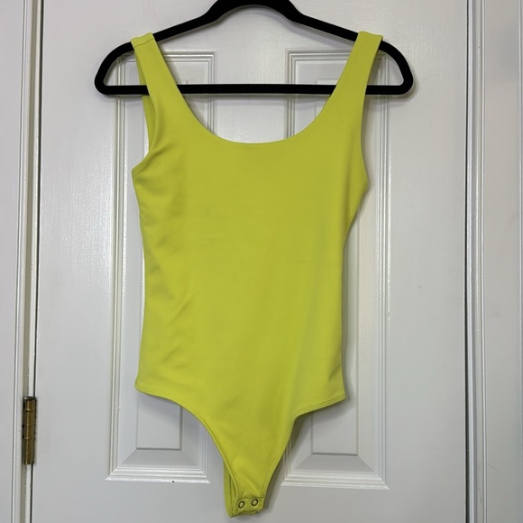 Express Green Fitted bodysuit - Picture 3 of 6